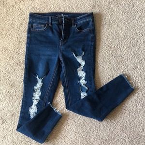 Size 4 High Rise Skinny Distressed Jeans from Wild Fable